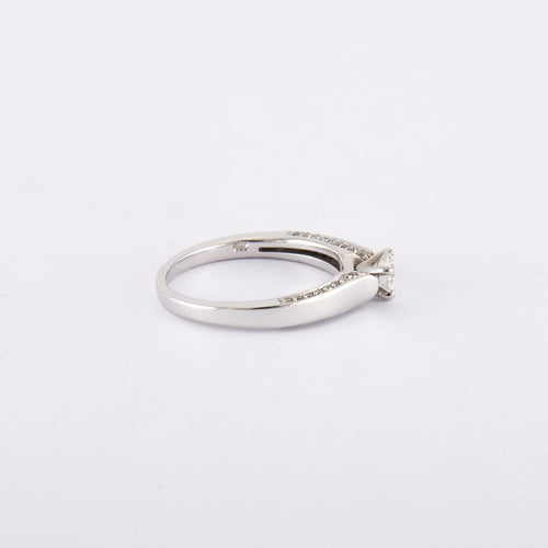 Bague 52 / Blanc/Gris / Or 750 Bague Solitaire Diamant 0.30 Carat 58 Facettes 190359R