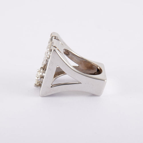 Bague 51 / Blanc/Gris / Or 750‰ Bague Chevalière Diamants 58 Facettes 220581R