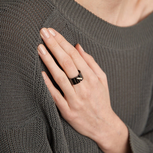 Bague 51 CHAUMET - Bague Lien Diamants Céramique noire 58 Facettes DV0137-1