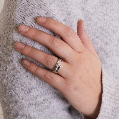 Bague 54 CHAUMET - Bague Lien Diamants Or Blanc 58 Facettes DV0360-10