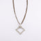 Collier Pendentif : Largeur : 2.5 cm ; Longueur :  3 cm / Blanc/Gris / Or 750 Collier Or blanc Diamants 58 Facettes 200011R