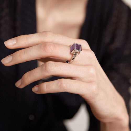 Bague 52 LOUIS VUITTON - Bague Mini Malle cube d'Améthyste 58 Facettes DV0105-1