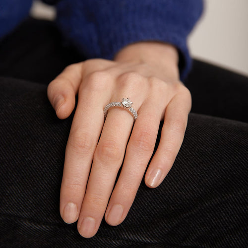 Bague 55 / Blanc/Gris / Or 750‰ Bague Solitaire Diamant 0.93 carat 58 Facettes 210067R-210240R