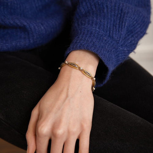 Bracelet Longueur : 17.7 cm / Jaune / Or 750 Bracelet Fin XIXème Or perles et diamants 58 Facettes 190157R