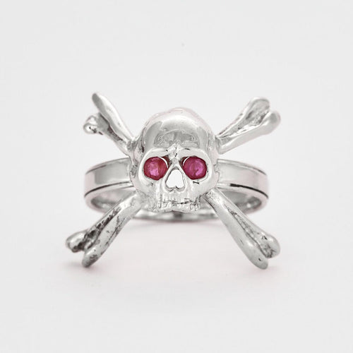 Bague Bague d'homme "Tête de Mort" en or gris et rubis 58 Facettes DV0545-1