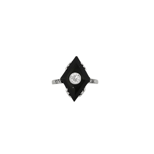 Bague 53 Bague Art Déco Or blanc Diamant Onyx 58 Facettes