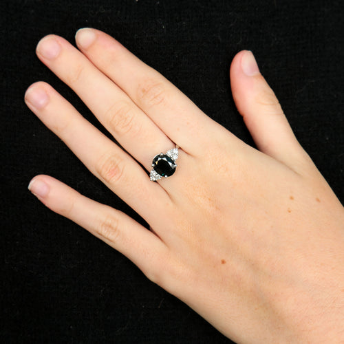 Bague 53 Bague Saphir épaulé de 6 diamants 58 Facettes 1