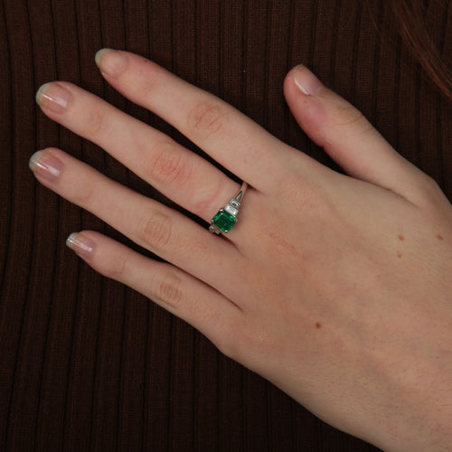 Bague Bague Emeraude Diamants 58 Facettes