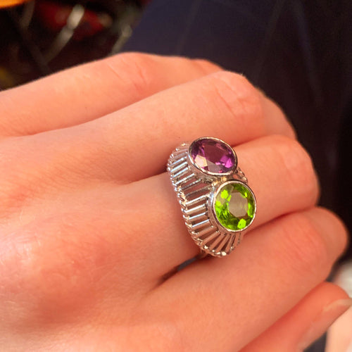 Bague Bague Améthyste et Péridot 58 Facettes