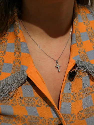 Pendentif Pendentif croix en or et diamants 58 Facettes 296