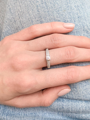 Bague 54 BAGUE ALLIANCE OR BLANC 58 Facettes SO258