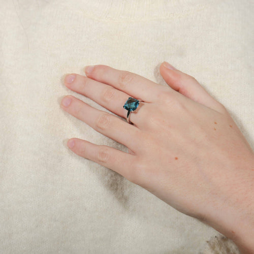 Bague 52 Bague Solitaire Topaze bleue 58 Facettes 8384