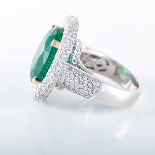 Bague BAGUE EMERAUDE PAVAGE DIAMANTS 58 Facettes