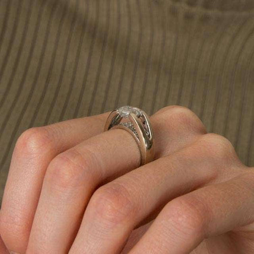 Bague Bague Solitaire Diamant taille émeraude 58 Facettes 1