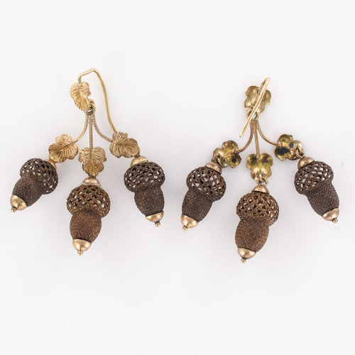 Boucles d'oreilles Boucles d'oreilles anciennes feuilles et glands cheveux 58 Facettes 19-072
