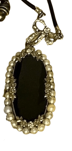 Pendentif Pendentif Art Déco, Onyx, diamant & perles sur or 14 carats 58 Facettes CEY17