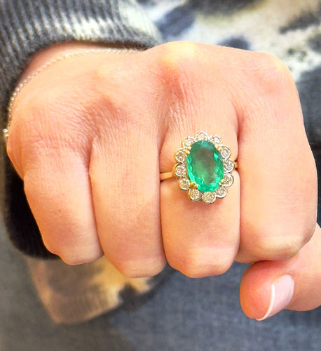 Bague 57 Bague Pompadour émeraude naturelle et diamants 58 Facettes