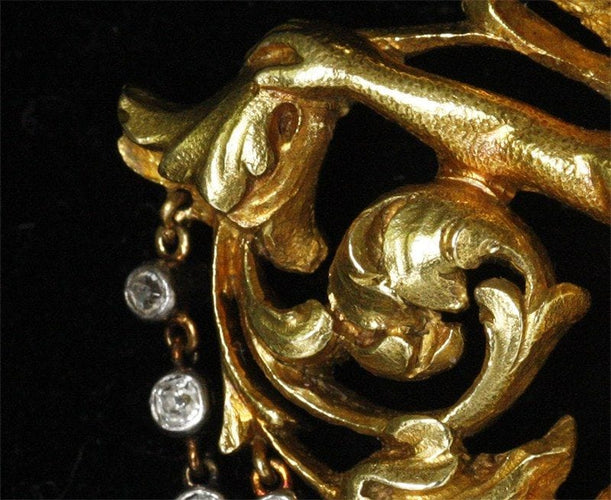 Broche Broche en or Néo-Renaissance de Salt et Schlosberg 58 Facettes