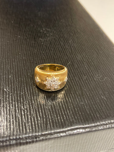 Bague Bague en or brossé et Diamants 58 Facettes