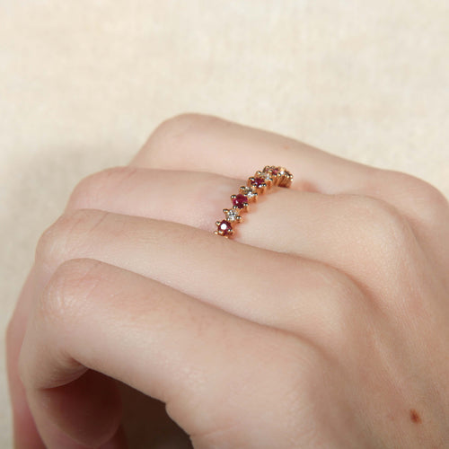 Bague 54.5 Demi-alliance Diamants et Rubis 58 Facettes 8397