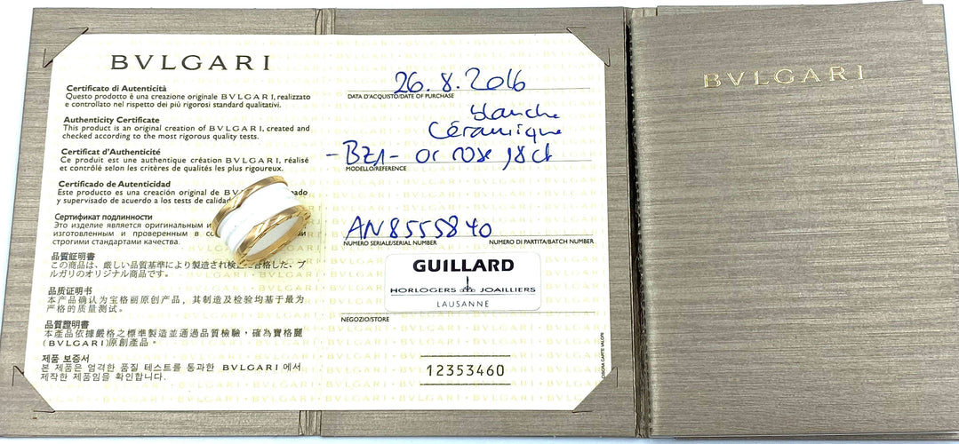 Bague 54 BVLGARI. Collection BZero 1, alliance or rose 18K et céramique 58 Facettes