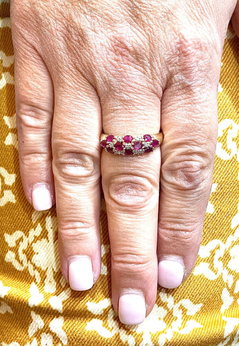 Bague Bague en Or jaune rubis & diamants 58 Facettes