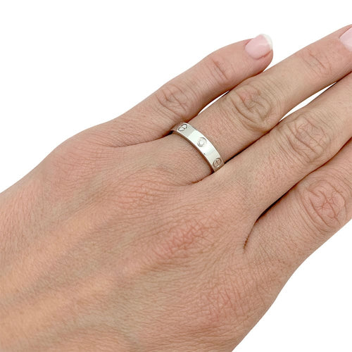 Bague 53 Bague Cartier "Love" en or blanc, diamant. 58 Facettes 31947