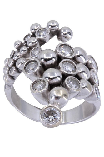 Bague BAGUE EN OR BLANC & DIAMANTS 58 Facettes 067641
