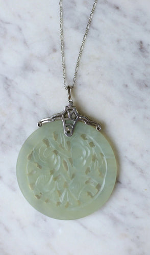 Collier Collier Art Déco diamants et Jade 58 Facettes