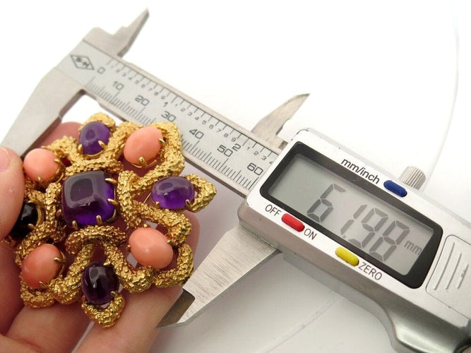 Broche broche pendentif VAN CLEEF & ARPELS delphes 1975 or cabochons corail & amethyste 58 Facettes 257359
