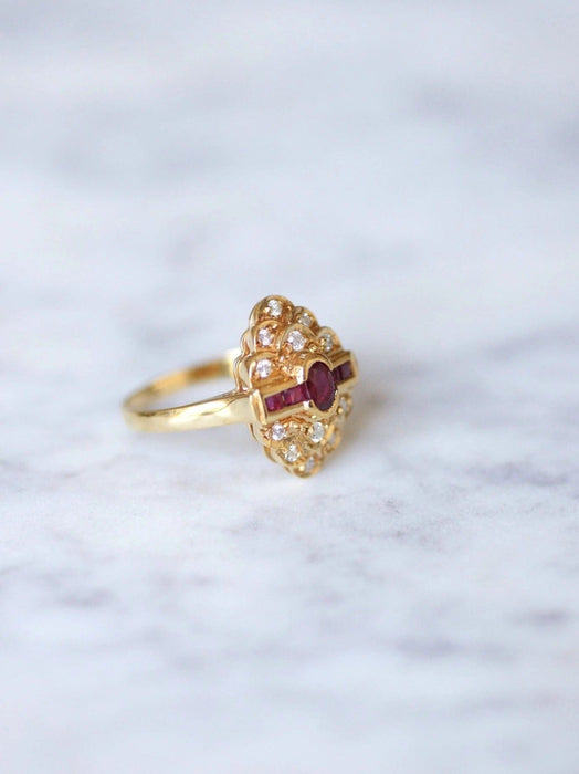 Bague de fiançailles vintage rubis entourage diamants sur or jaune 58 Facettes