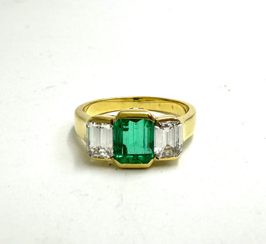 Bague 55 Bague Or jaune Emeraude Diamants 58 Facettes