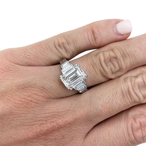 Bague 54 Bague diamant 3,05 carats en or blanc. 58 Facettes 30698