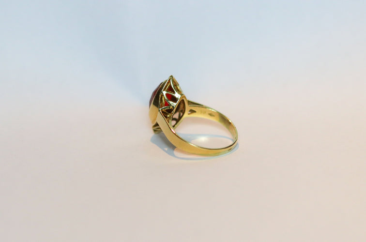 Bague 57.5 Bague vintage en or 14 carats avec cornaline 58 Facettes