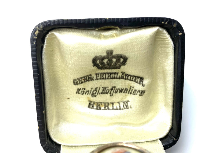 Broche Broche allemande d'anniversaire, 1892 58 Facettes