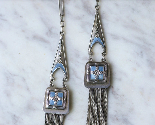 Collier Sautoir cravate argent et émail, Art Déco 58 Facettes