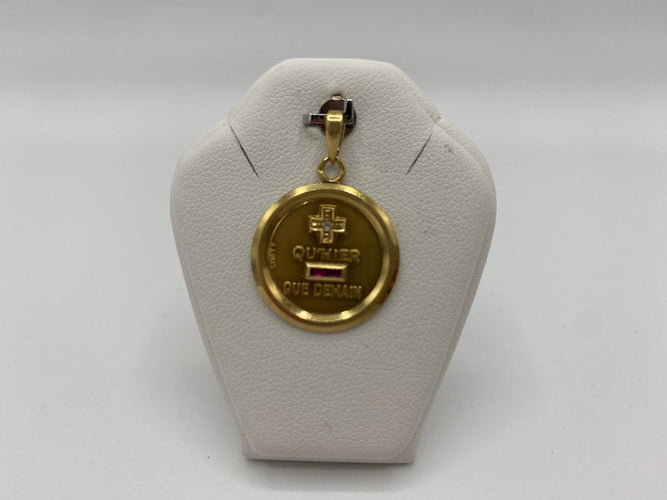 Pendentif AUGIS Médaille or 58 Facettes 096421021633