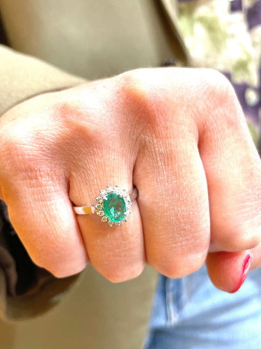 Bague Bague  Emeraude ovale et diamants 58 Facettes