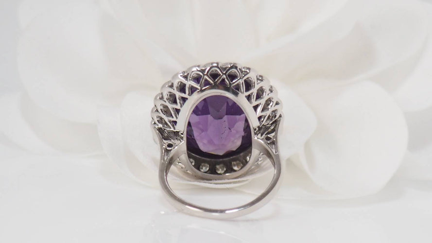 Bague Bague Pompadour or blanc et platine saphir violet et diamants 58 Facettes 31305