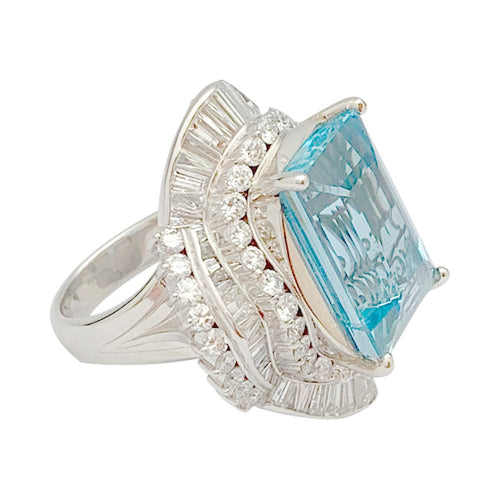 Bague 52 Bague cocktail aigue-marine et diamants. 58 Facettes 31425