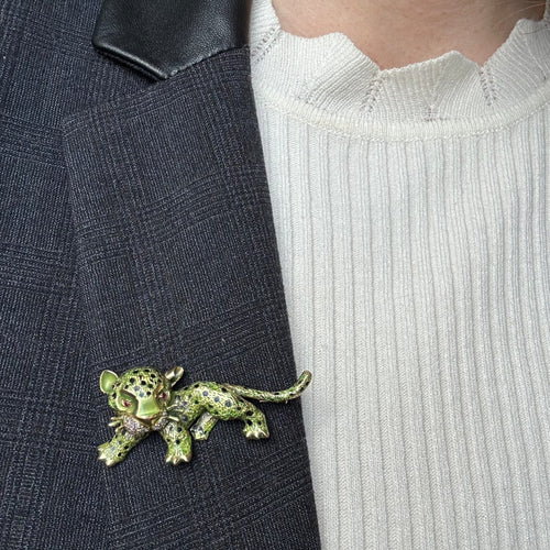 Broche Broche panthère Or jaune Email Rubis Diamants 58 Facettes REF2311