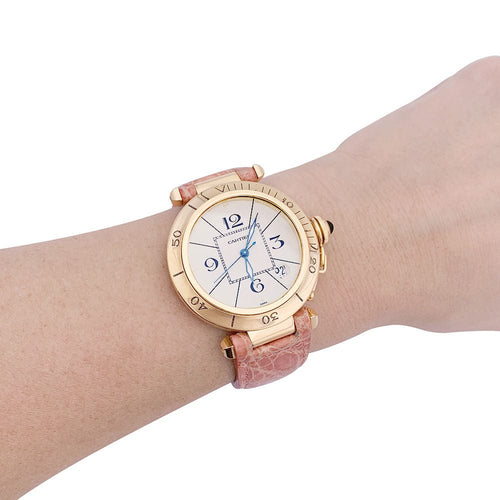 Montre Montre Cartier "Pasha" or jaune, cuir. 58 Facettes 33506