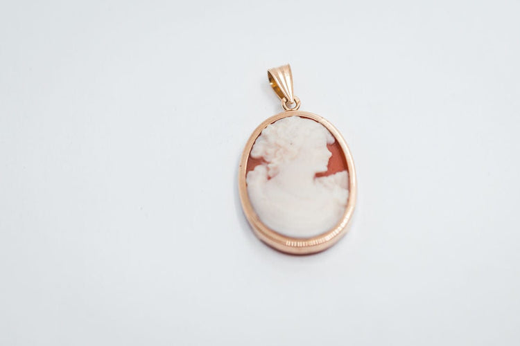 Pendentif Pendentif Camée en or 18 carats 58 Facettes