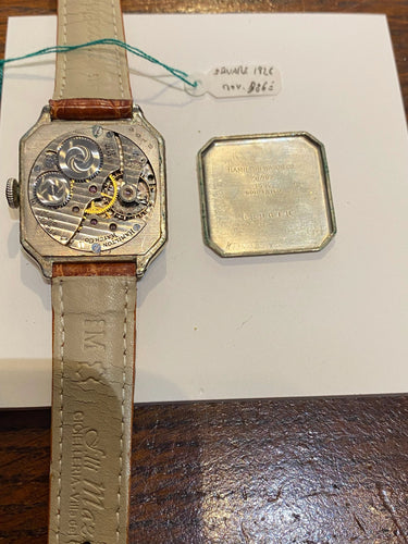 Montre Coin coupé de la montre Hamilton Square, 1927 58 Facettes