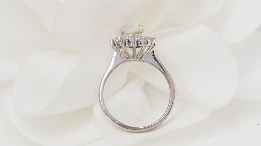 Bague 47 Bague marguerite opale diamants 58 Facettes 32357