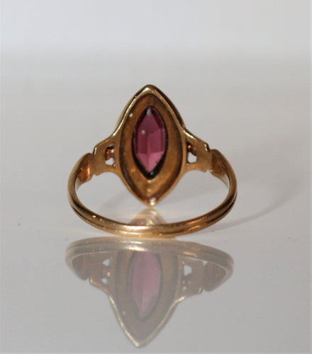Bague 50.5 Bague Marquise Napoléon III Or Jaune, Perles Et Grenat 58 Facettes 496