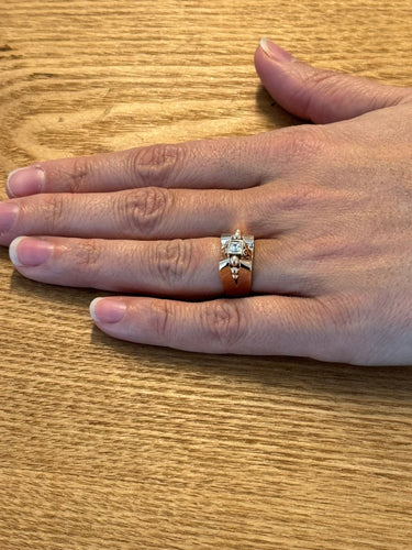 Bague 56 Bague Tank Or rose Saphir Blanc 58 Facettes