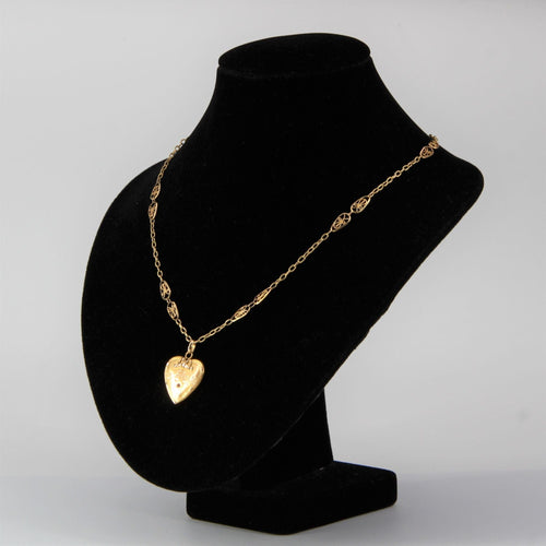 Pendentif Chaine ancienne en or et son médaillon cœur 58 Facettes 21-336