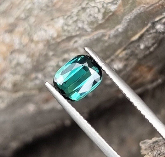 Gemstone Tourmaline bleue néon 1,31cts 58 Facettes 7