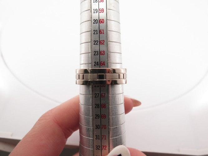 Bague 65 bague CARTIER tank francaise or blanc 18k 58 Facettes 258021